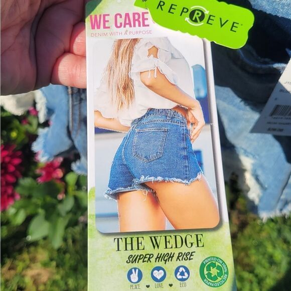 Juniors High Rise Jean Shorts - Picture 16 of 16